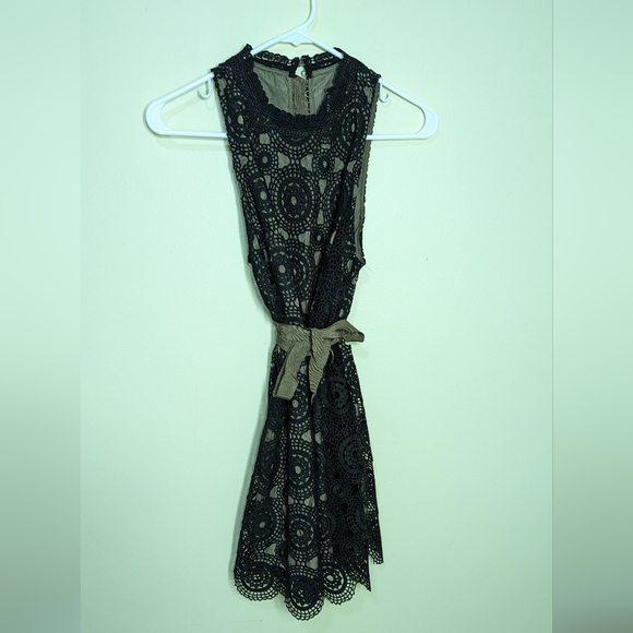 Black dress with tie, size 2 - Picture 1 of 4